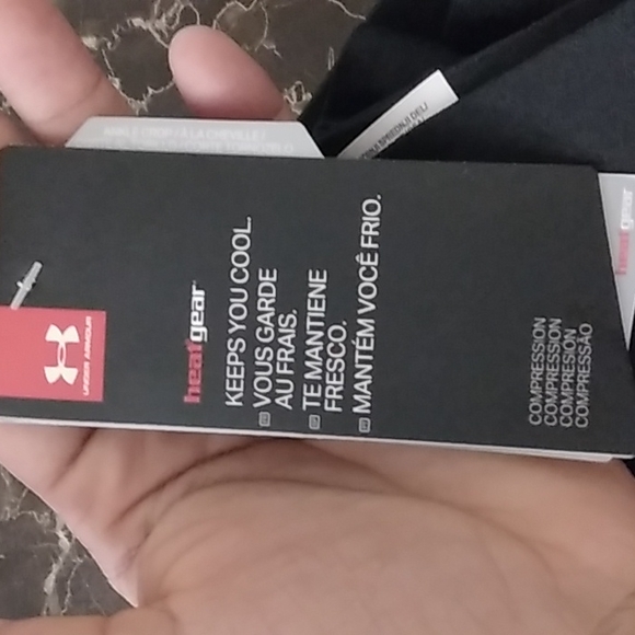 Nwt under Armour women UA compression size large legging - Picture 3 of 12